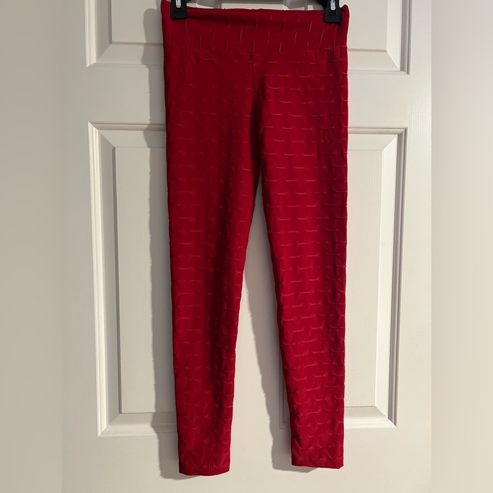 Red work out leggings, Brazilian brand